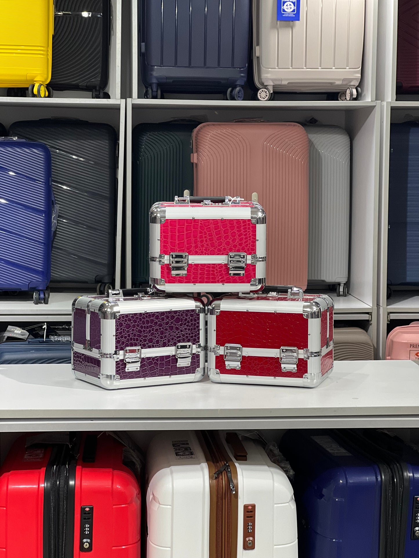 Medium Aluminum Makeup Case & Jewelry Organizer