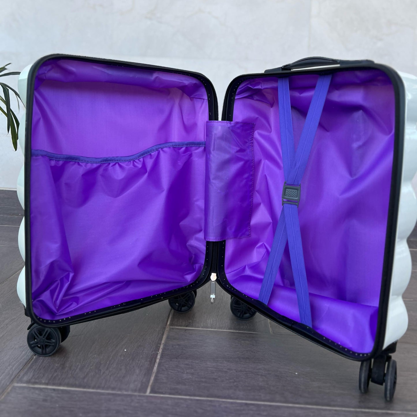 Kids suitcase + Stickers