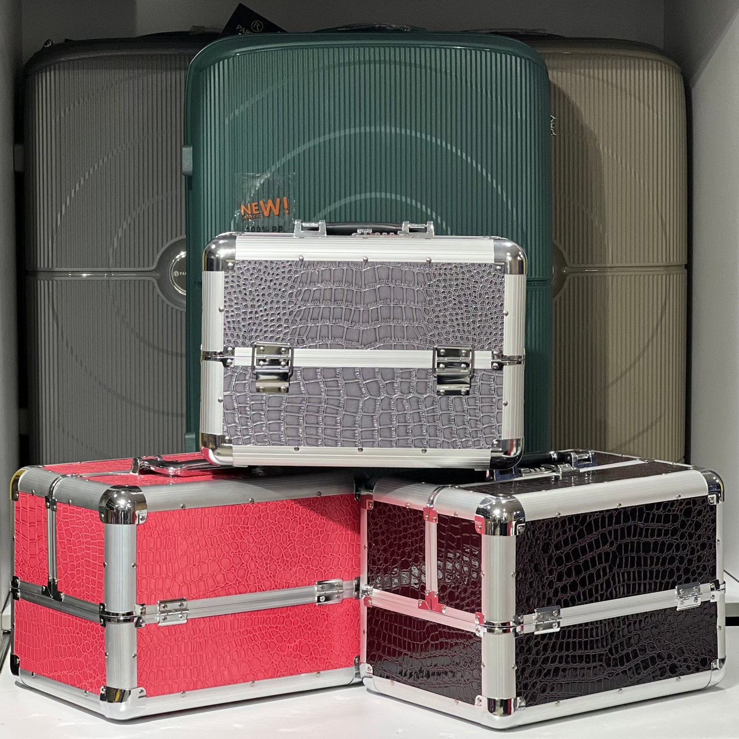 Large Aluminum Makeup Case & Jewelry Organizer