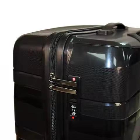 PP Luggage - 20" - Black